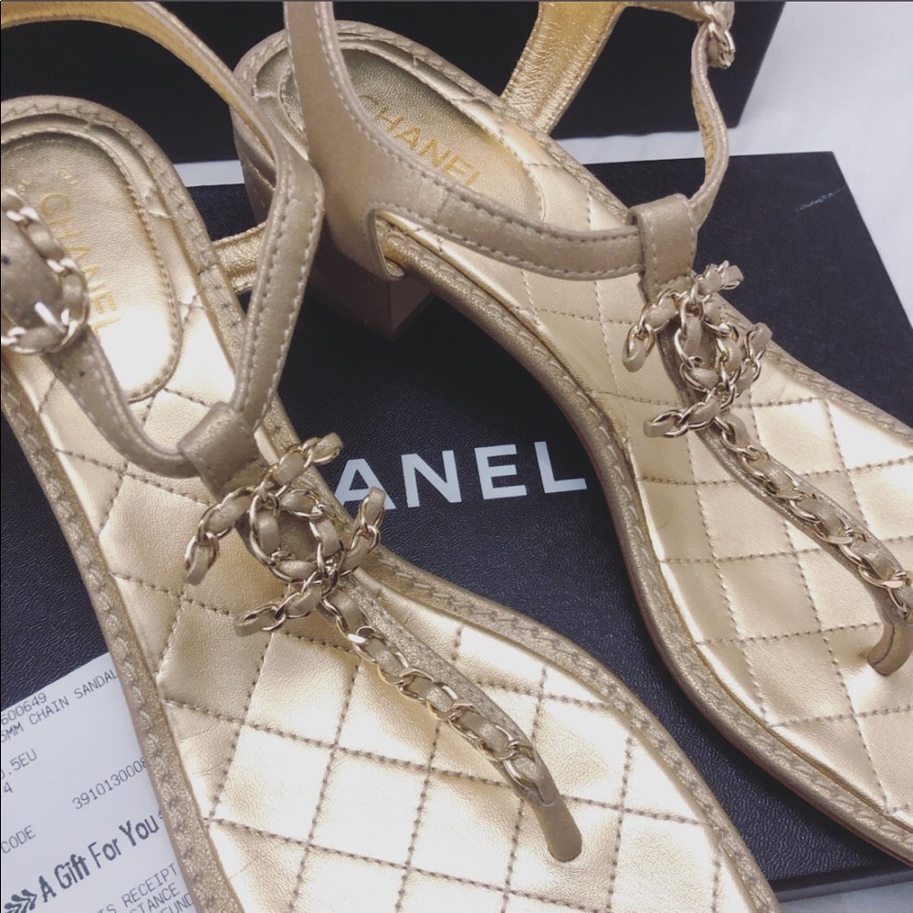 🎀SOLD🎀💯% AUTHENTIC BNIB Chanel Thong - Picture 2 of 7